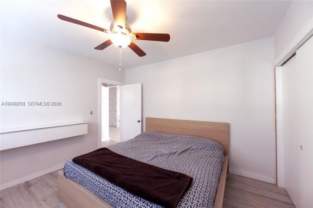 7845 NE Bayshore Ct, Unit 8, Miami, FL 33138 Photo