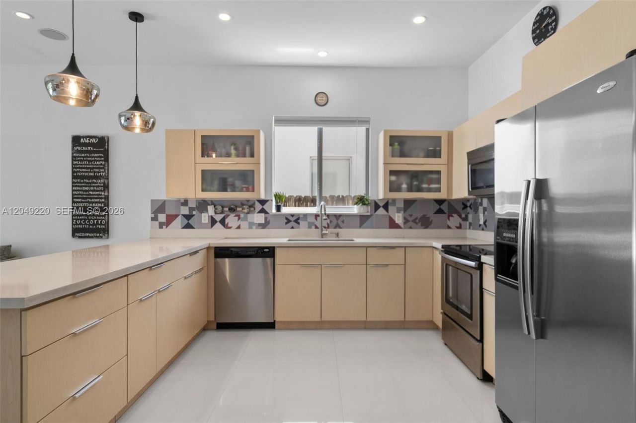 3567 SW 1st Ave, Unit 3567, Miami, FL 33145 Photo