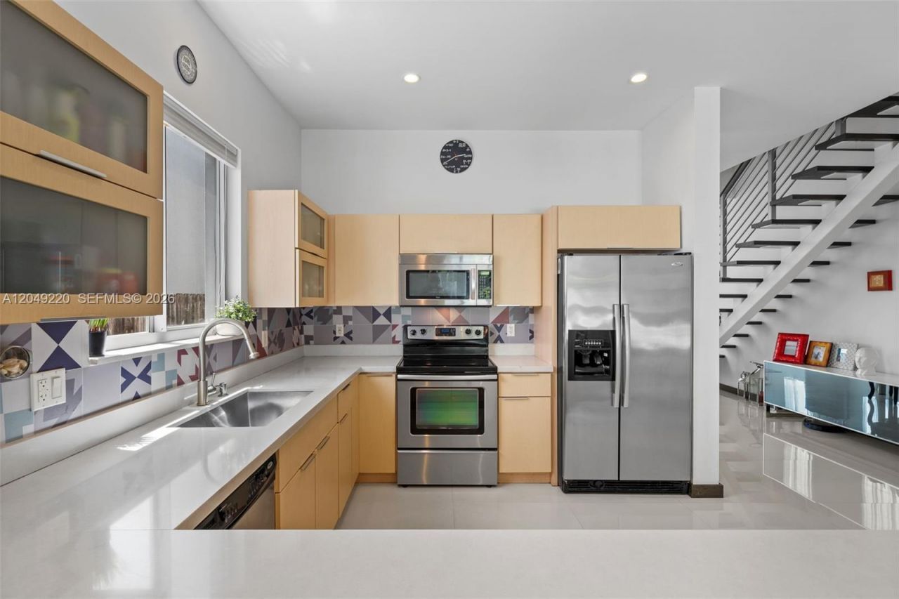 3567 SW 1st Ave, Unit 3567, Miami, FL 33145 Photo