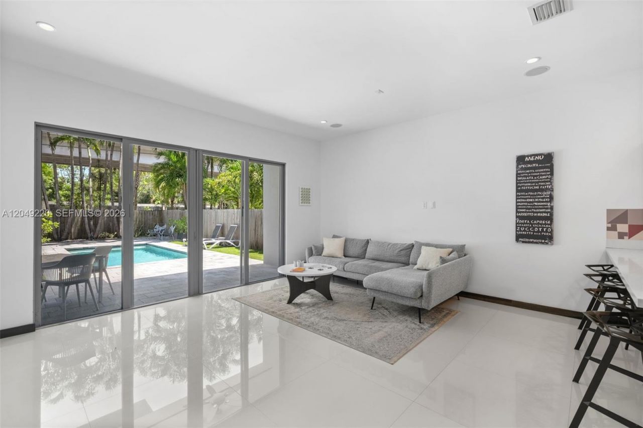 3567 SW 1st Ave, Unit 3567, Miami, FL 33145 Photo