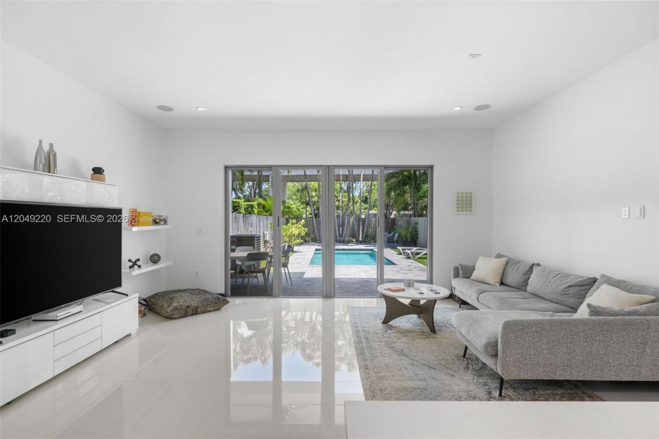 3567 SW 1st Ave, Unit 3567, Miami, FL 33145 Photo