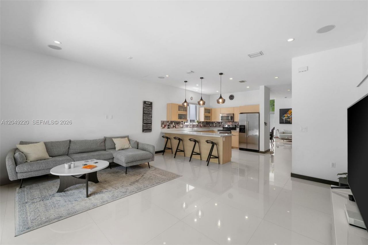 3567 SW 1st Ave, Unit 3567, Miami, FL 33145 Photo