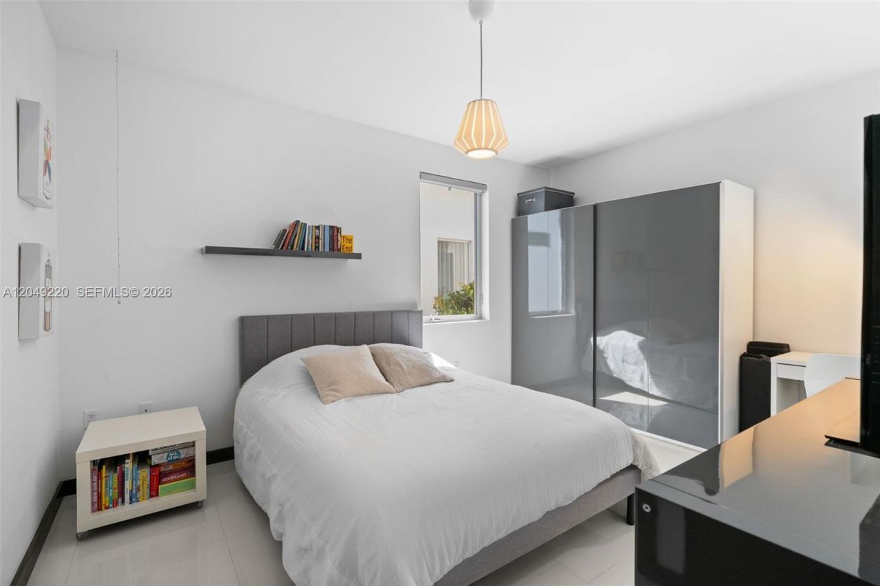 3567 SW 1st Ave, Unit 3567, Miami, FL 33145 Photo