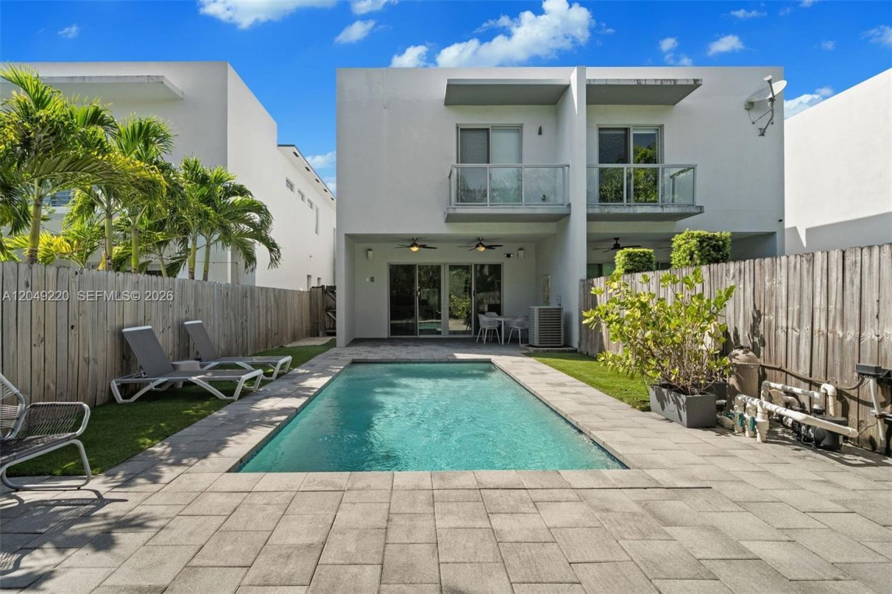 3567 SW 1st Ave, Unit 3567, Miami, FL 33145 Photo