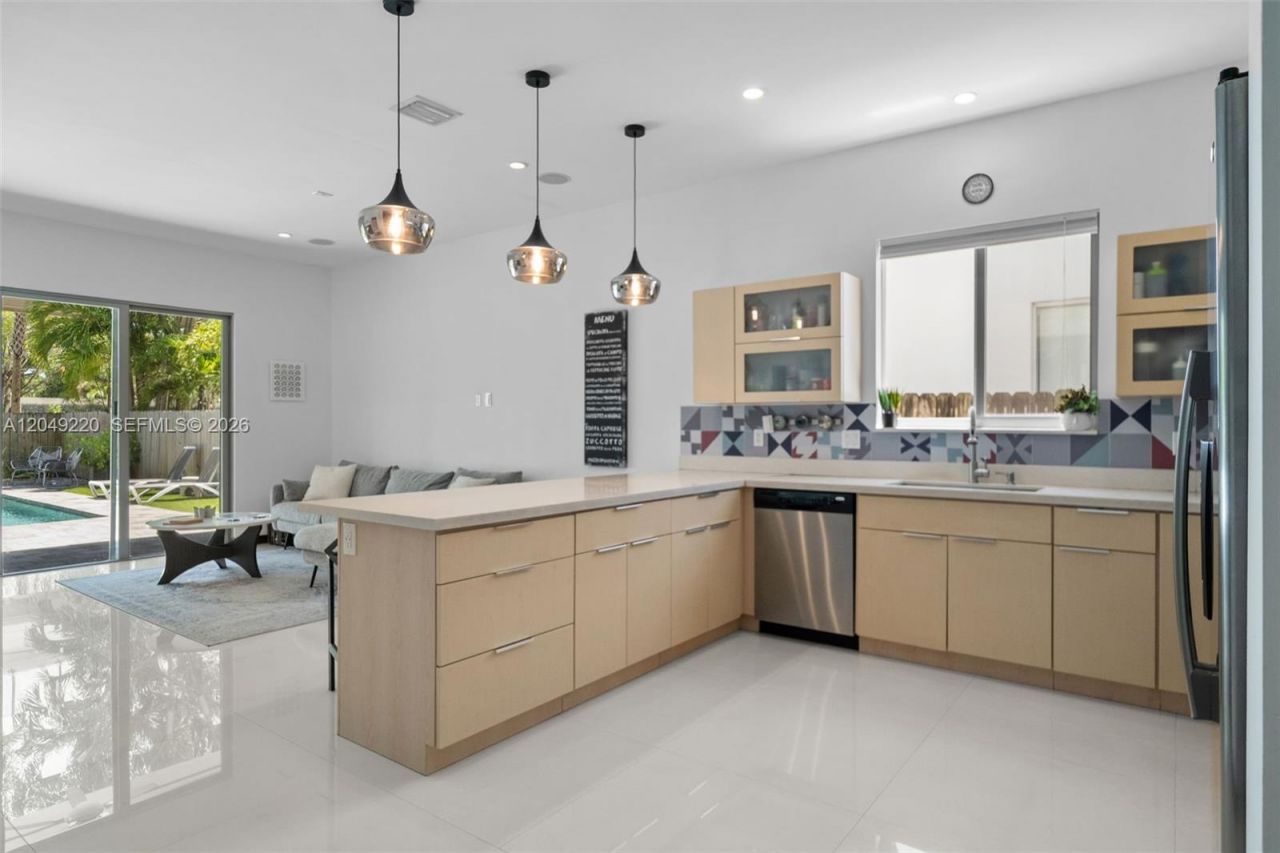 3567 SW 1st Ave, Unit 3567, Miami, FL 33145 Photo