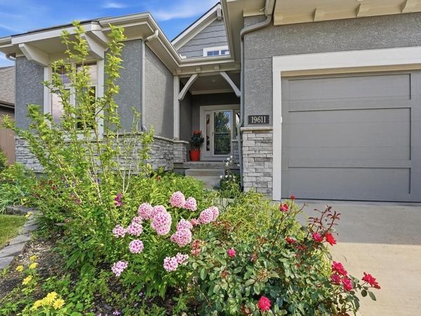 19611 W 100th Street, Lenexa, KS 66220