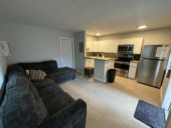 925 NE 17th Avenue, Unit 5, Fort Lauderdale, FL 33304