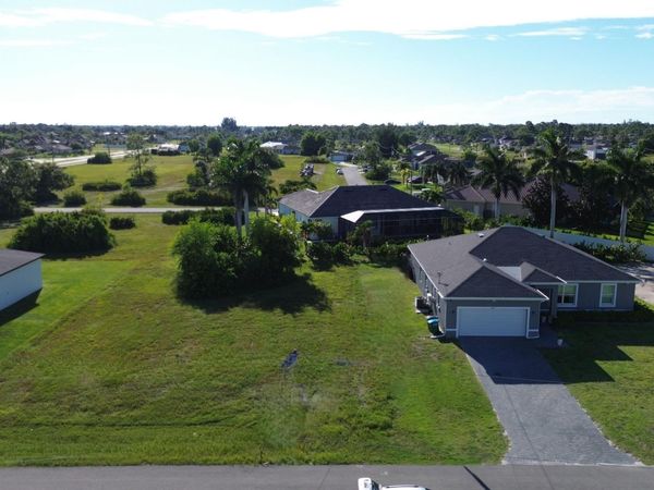 2012 NW 24th Place, Cape Coral, FL 33993
