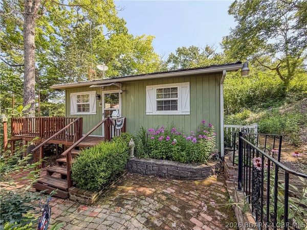 4523 Jerry Lees Way, Stover, MO 65078