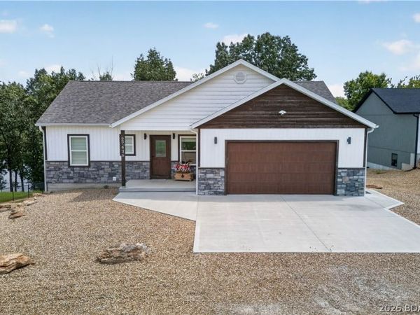 27436 Runway Circle, Lincoln, MO 65338