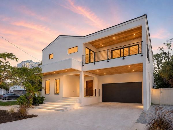 1681 OAK STREET, SARASOTA, FL 34236