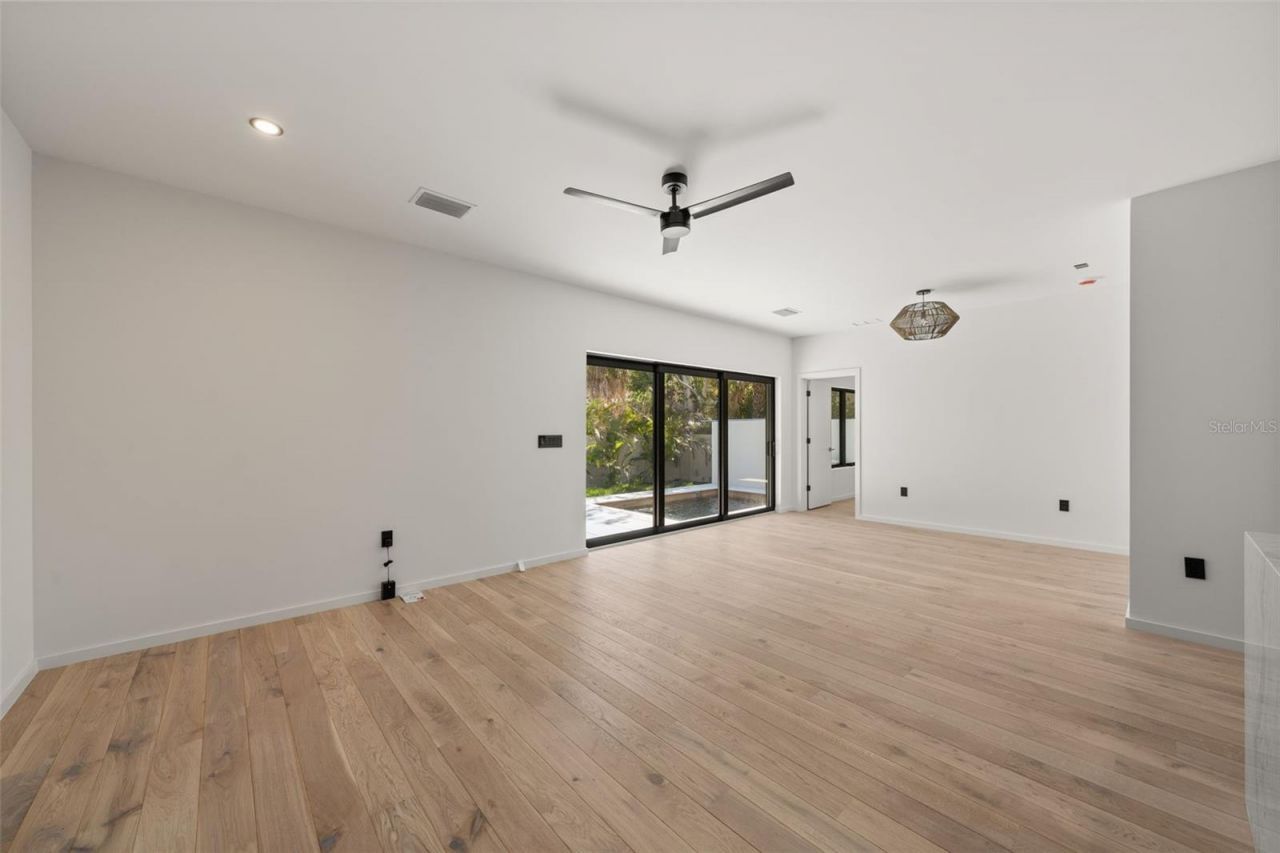1681 Oak Street, Sarasota, FL 34236 Photo