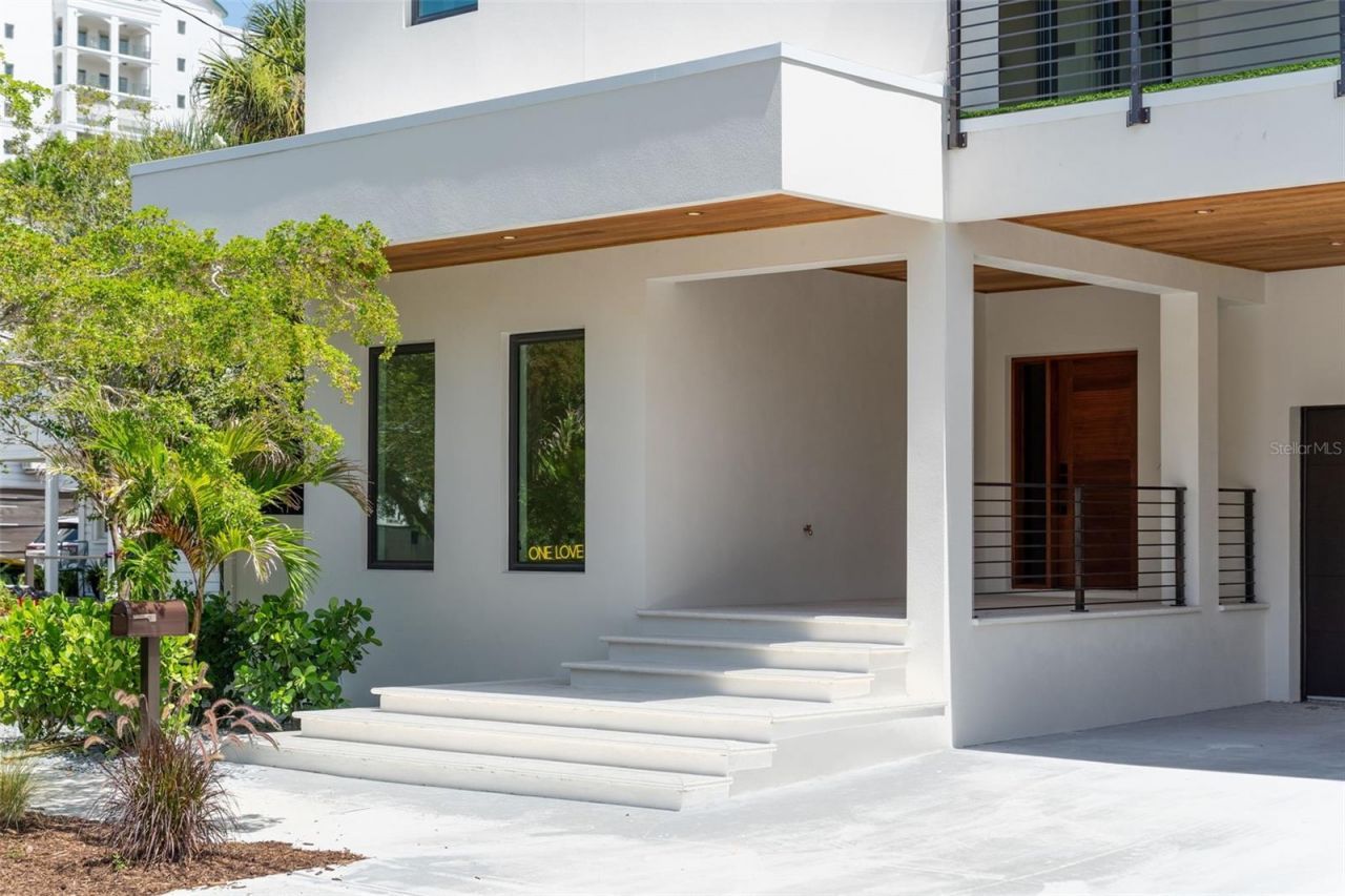 1681 Oak Street, Sarasota, FL 34236 Photo