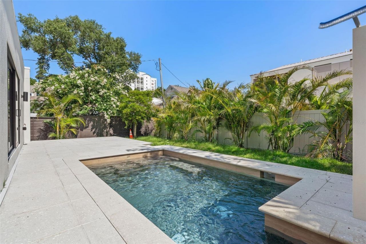 1681 Oak Street, Sarasota, FL 34236 Photo