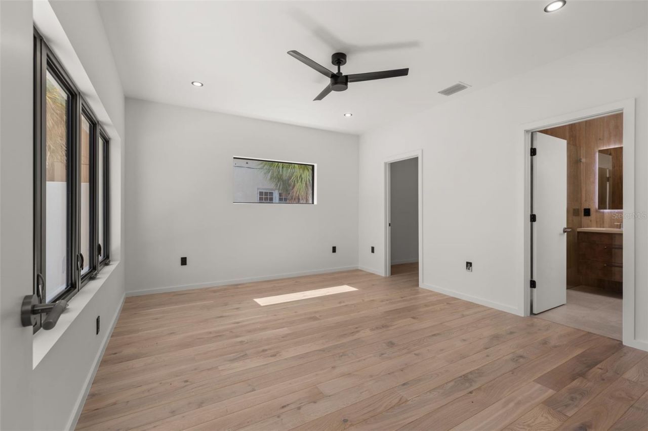 1681 Oak Street, Sarasota, FL 34236 Photo