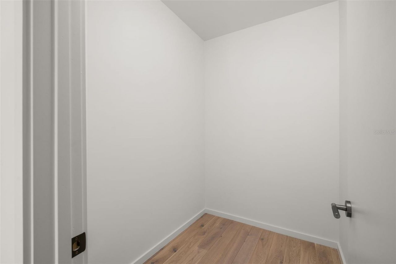 1681 Oak Street, Sarasota, FL 34236 Photo