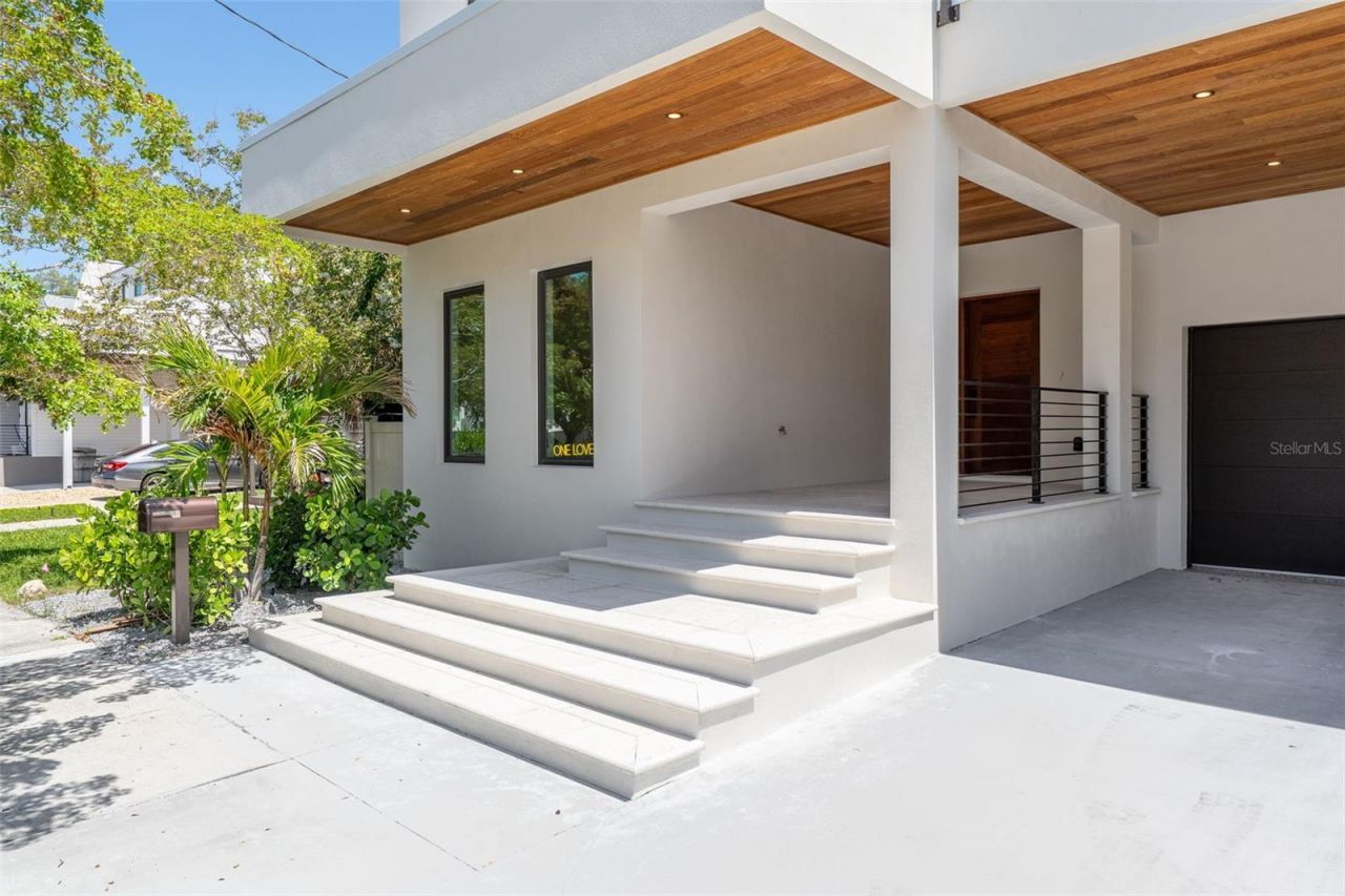 1681 Oak Street, Sarasota, FL 34236 Photo