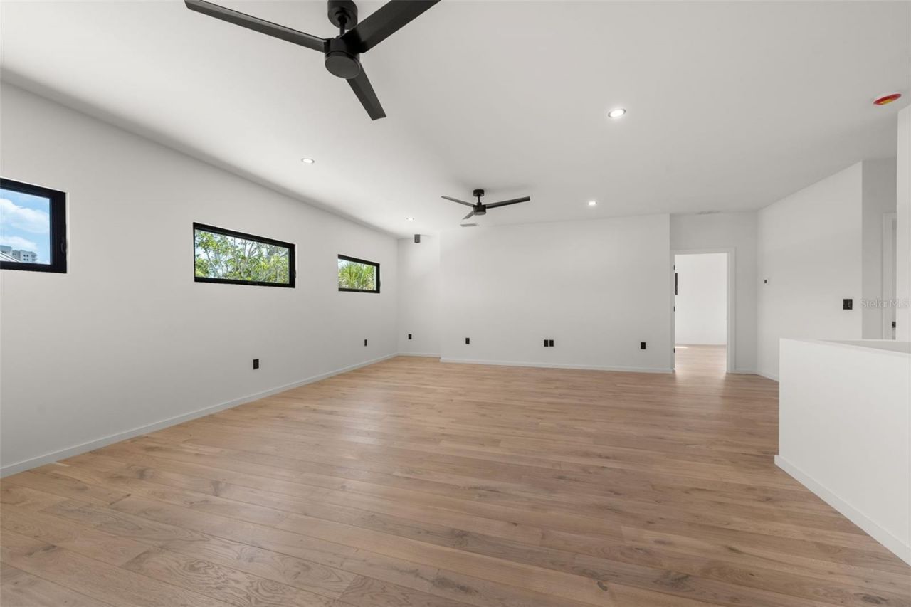 1681 Oak Street, Sarasota, FL 34236 Photo