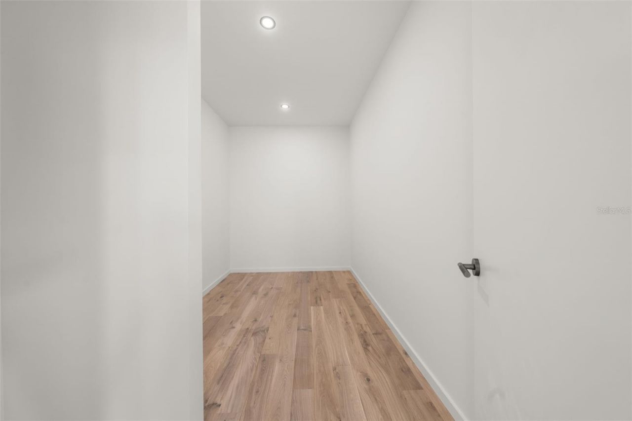 1681 Oak Street, Sarasota, FL 34236 Photo