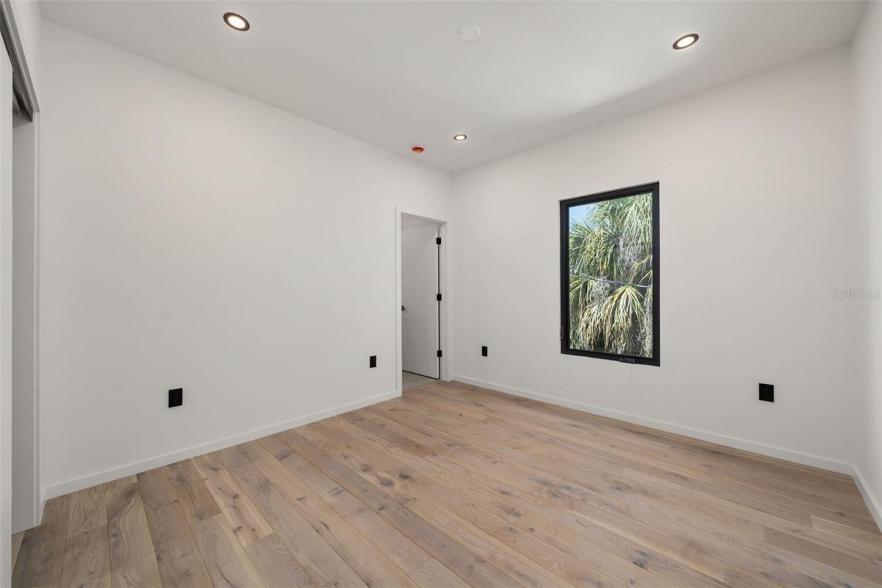 1681 Oak Street, Sarasota, FL 34236 Photo