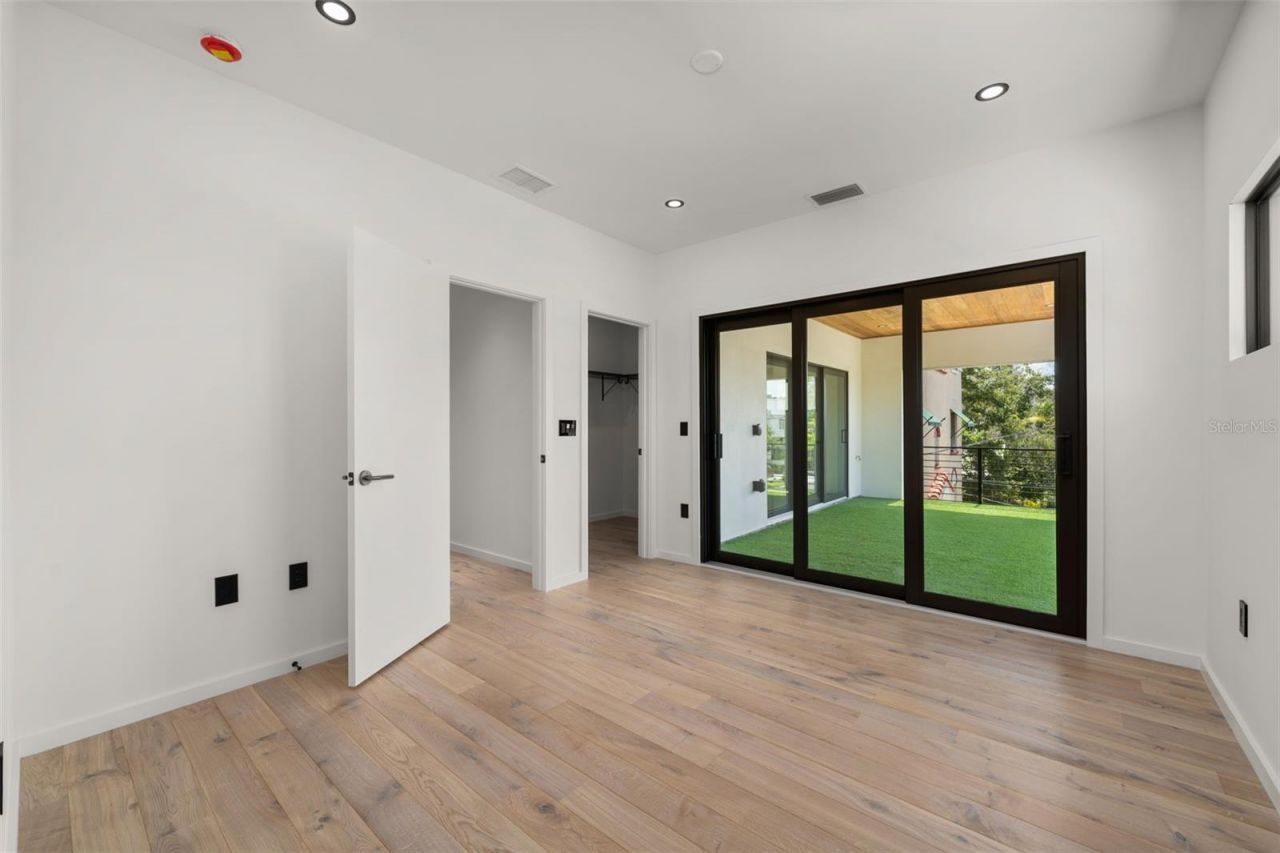 1681 Oak Street, Sarasota, FL 34236 Photo