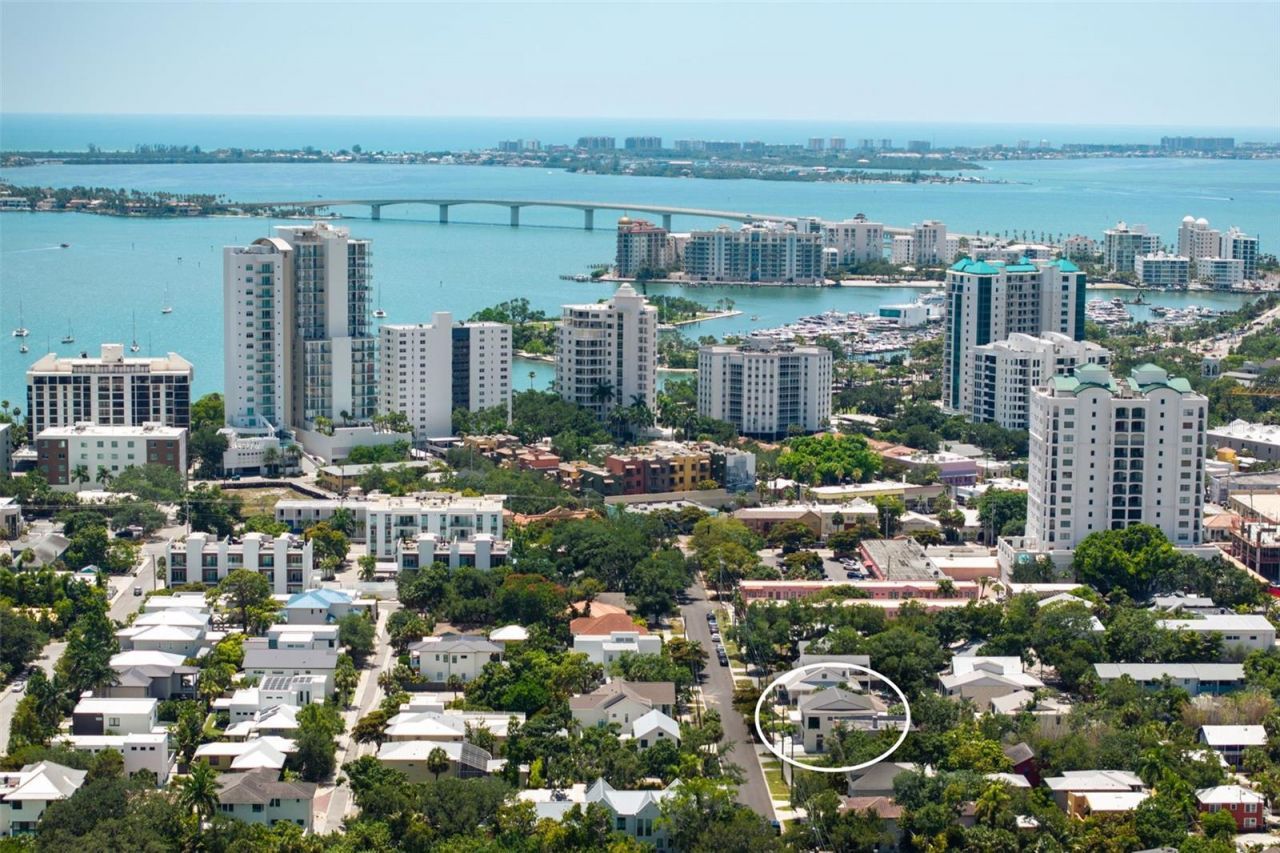 1681 Oak Street, Sarasota, FL 34236 Photo