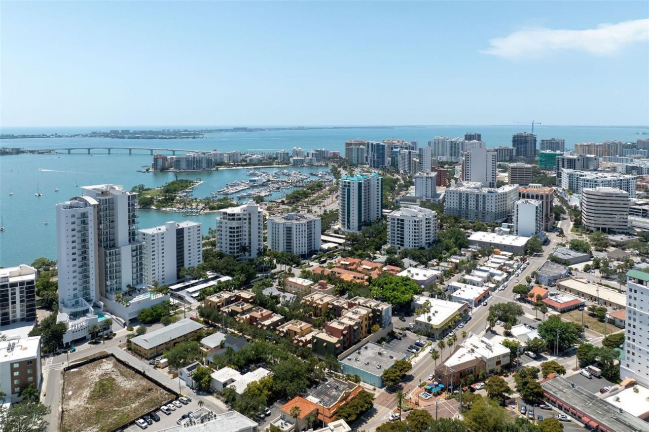 1681 Oak Street, Sarasota, FL 34236 Photo