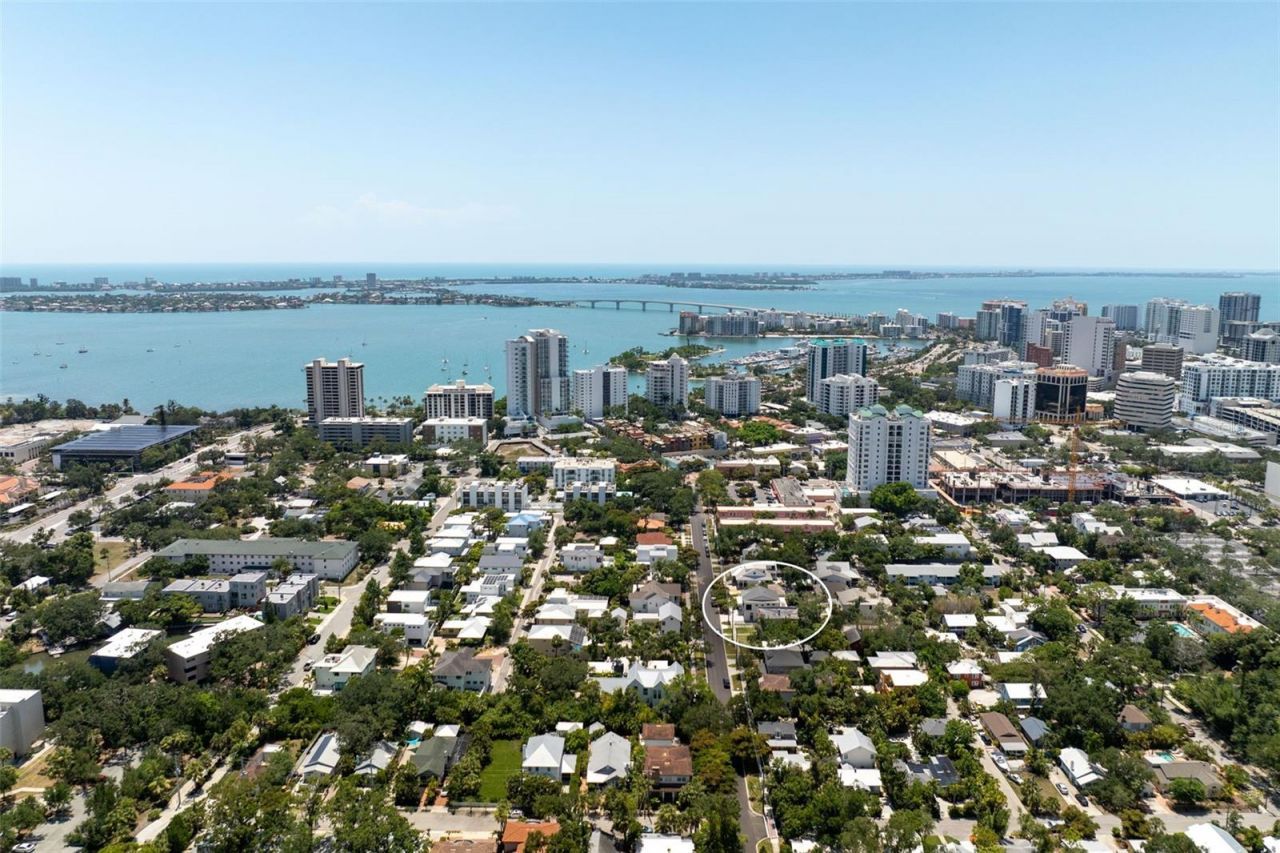 1681 Oak Street, Sarasota, FL 34236 Photo