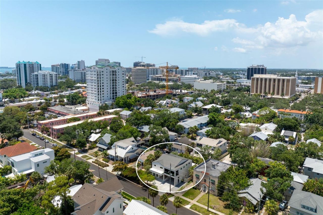 1681 Oak Street, Sarasota, FL 34236 Photo