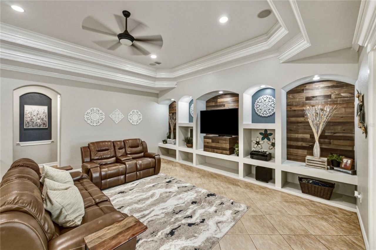11518 Hammock Oaks Court , Lithia, FL 33547 Photo
