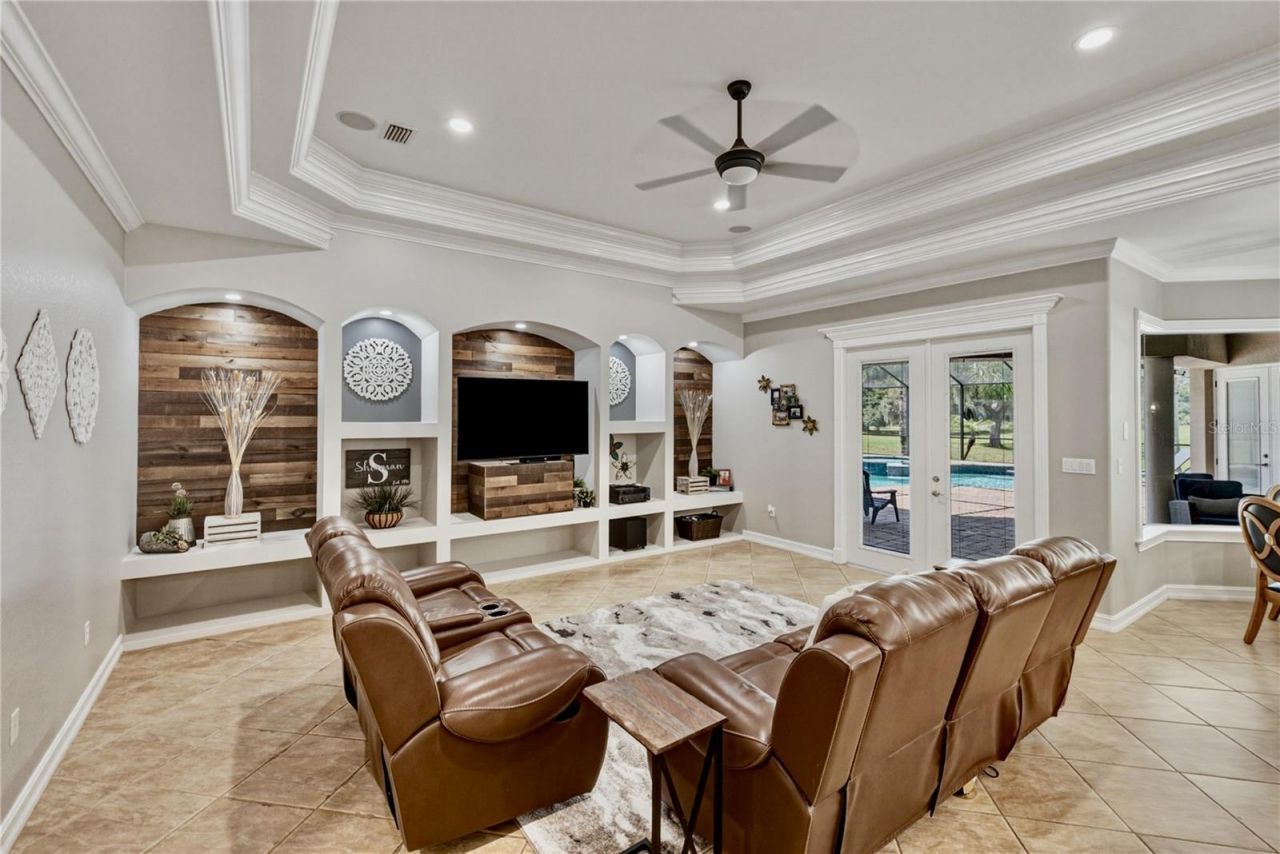 11518 Hammock Oaks Court , Lithia, FL 33547 Photo