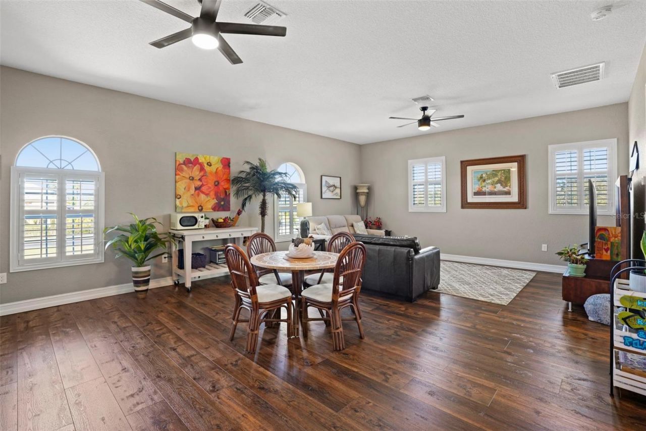 11518 Hammock Oaks Court , Lithia, FL 33547 Photo