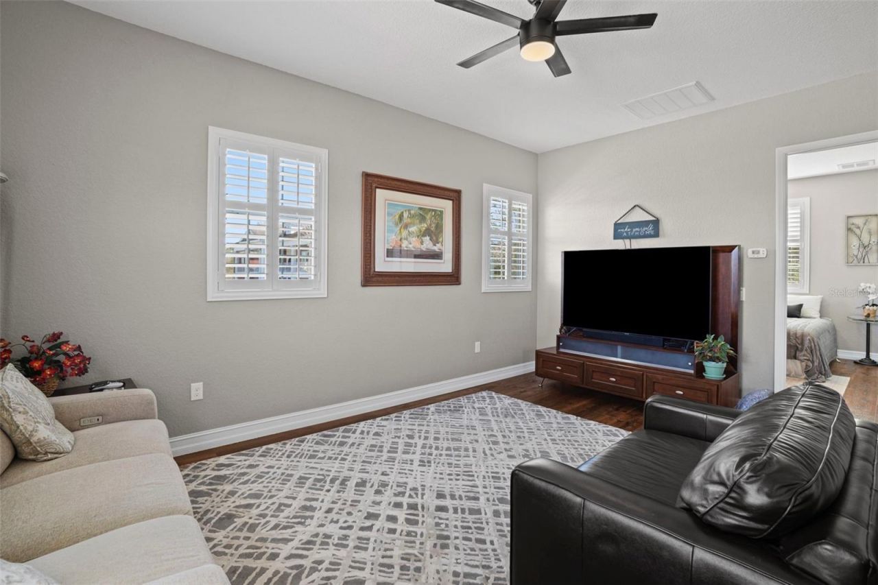 11518 Hammock Oaks Court , Lithia, FL 33547 Photo