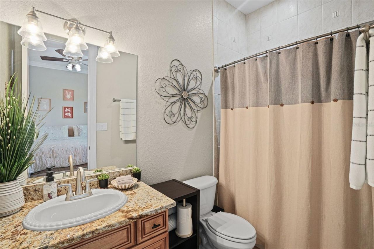 11518 Hammock Oaks Court , Lithia, FL 33547 Photo