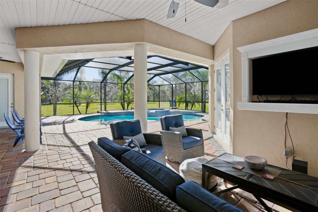 11518 Hammock Oaks Court , Lithia, FL 33547 Photo
