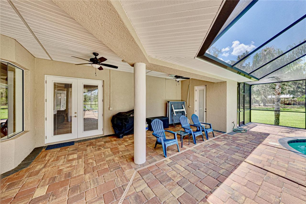 11518 Hammock Oaks Court , Lithia, FL 33547 Photo