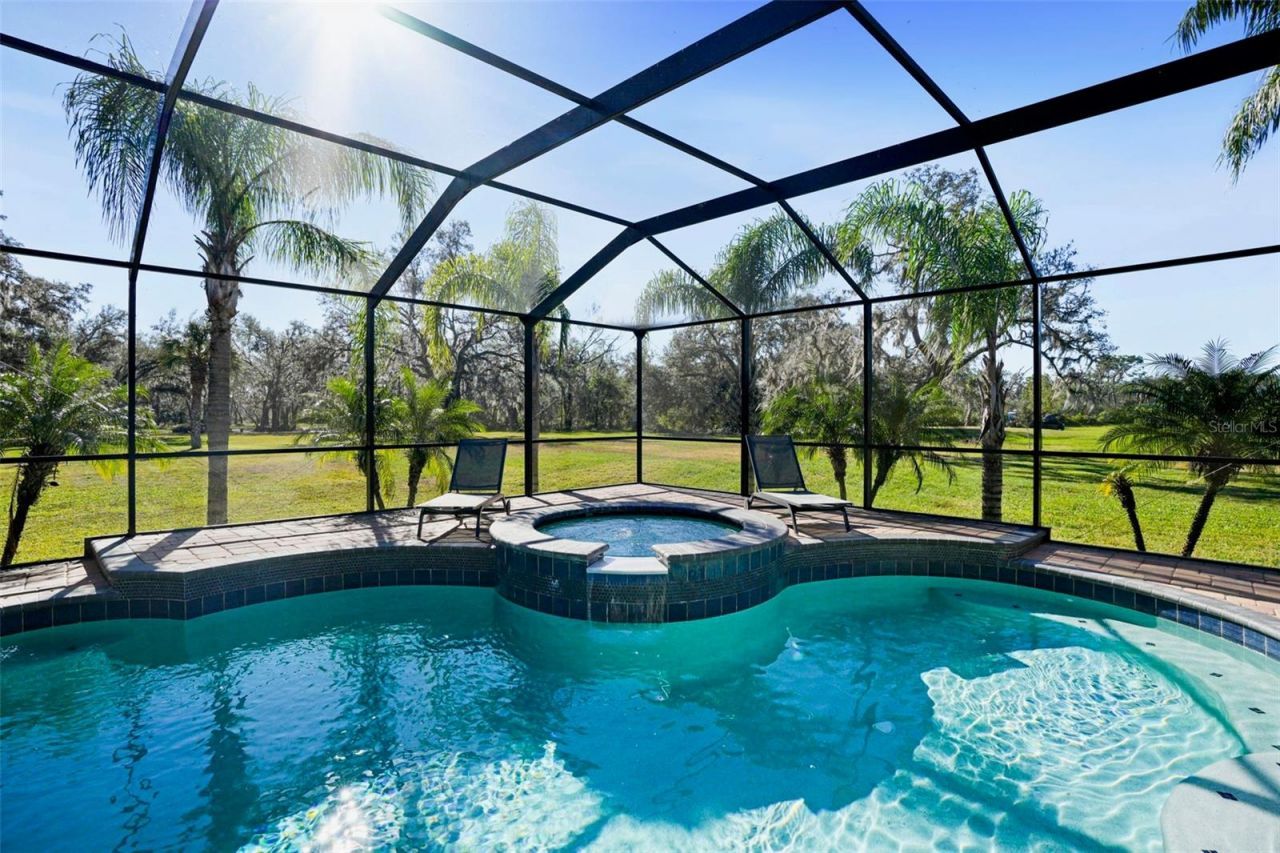 11518 Hammock Oaks Court , Lithia, FL 33547 Photo