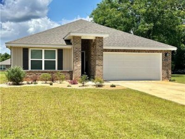 9040 Home Avenue, Irvington, AL 36544