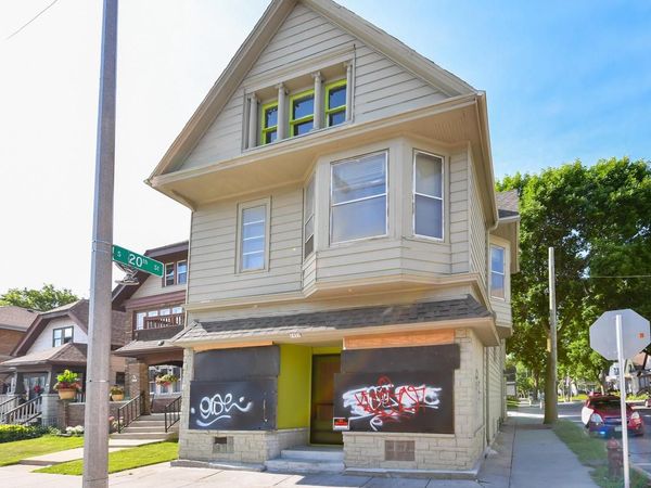 1937 W Greenfield AVENUE, Milwaukee, WI 53204