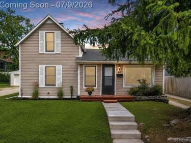 610 Quarter Street, Rochester, MI 48307