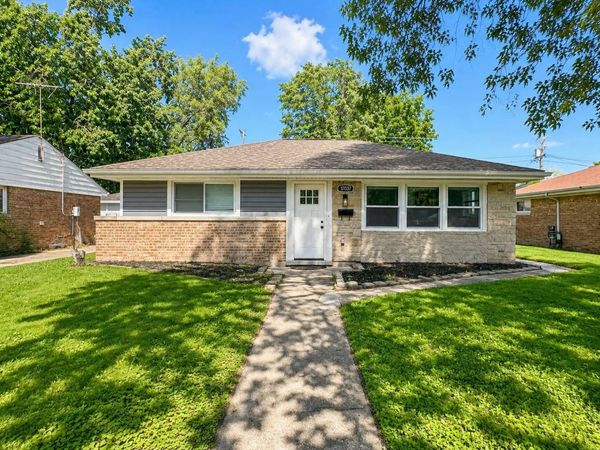 17037 Greenbay Avenue , Lansing, IL 60438