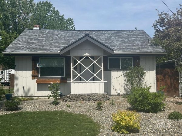 1503 10th Ave., Lewiston, ID 83501