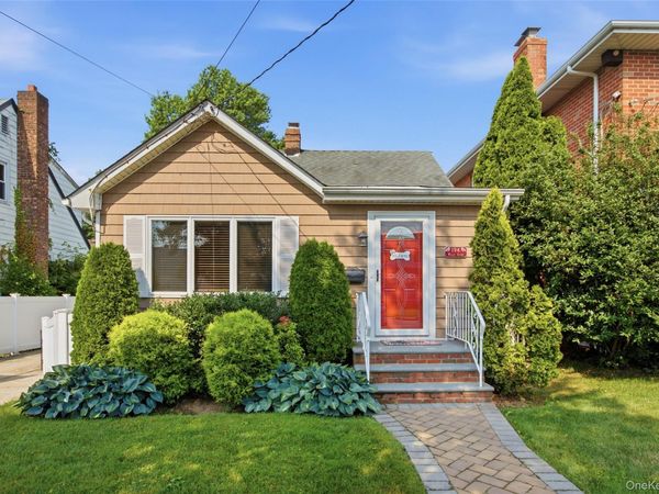 194 Willis Avenue , Floral Park, NY 11001