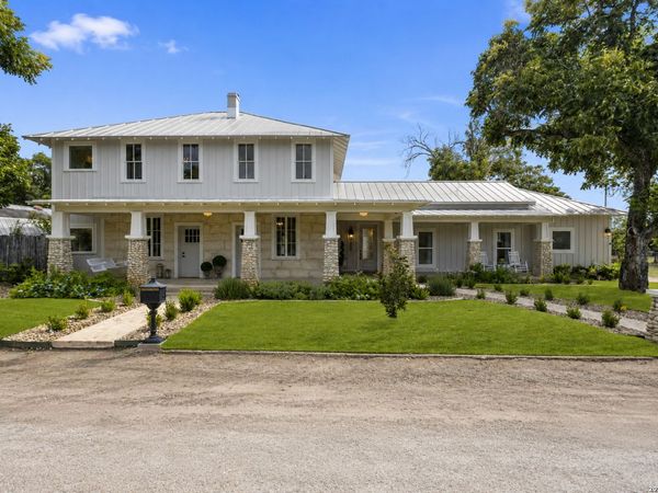 824 HIGH ST, Comfort, TX 78013