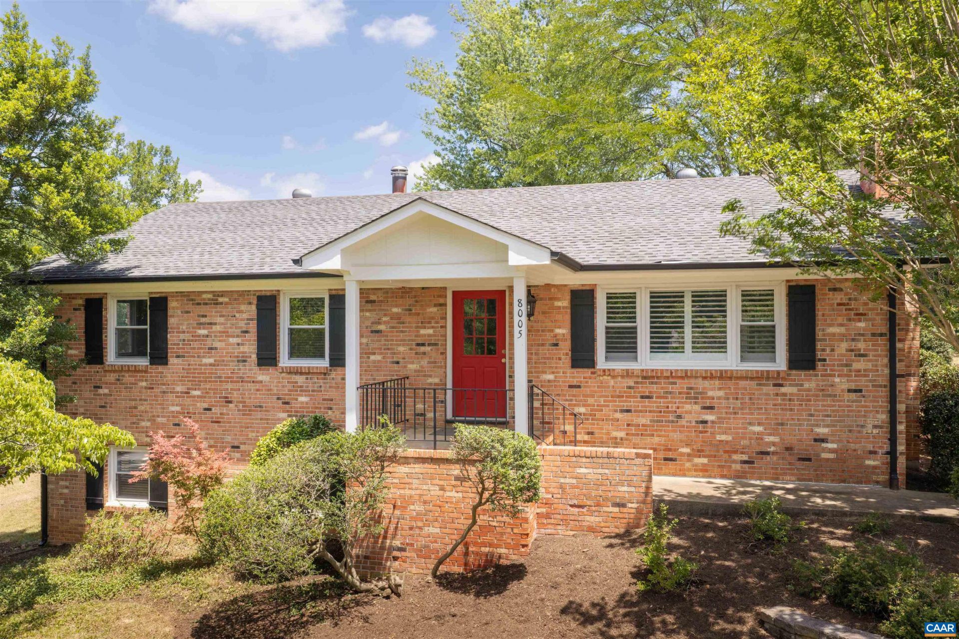8005 Washington Ct, Charlottesville, VA 22911 Main Photo