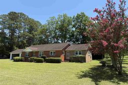 749 Henry St Ext photo 4