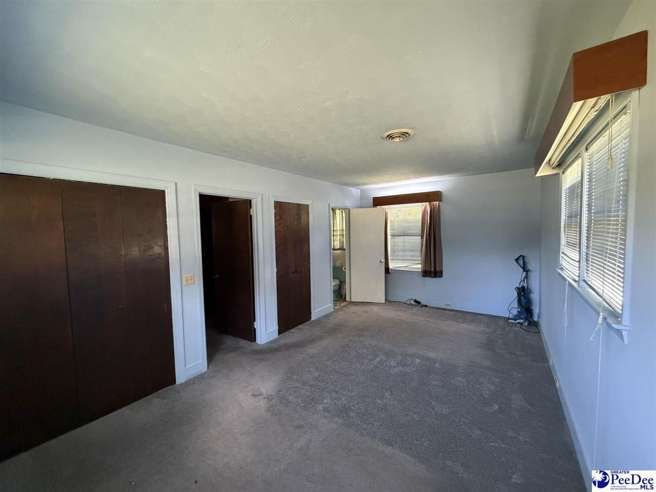 749 Henry St Ext Photo 30