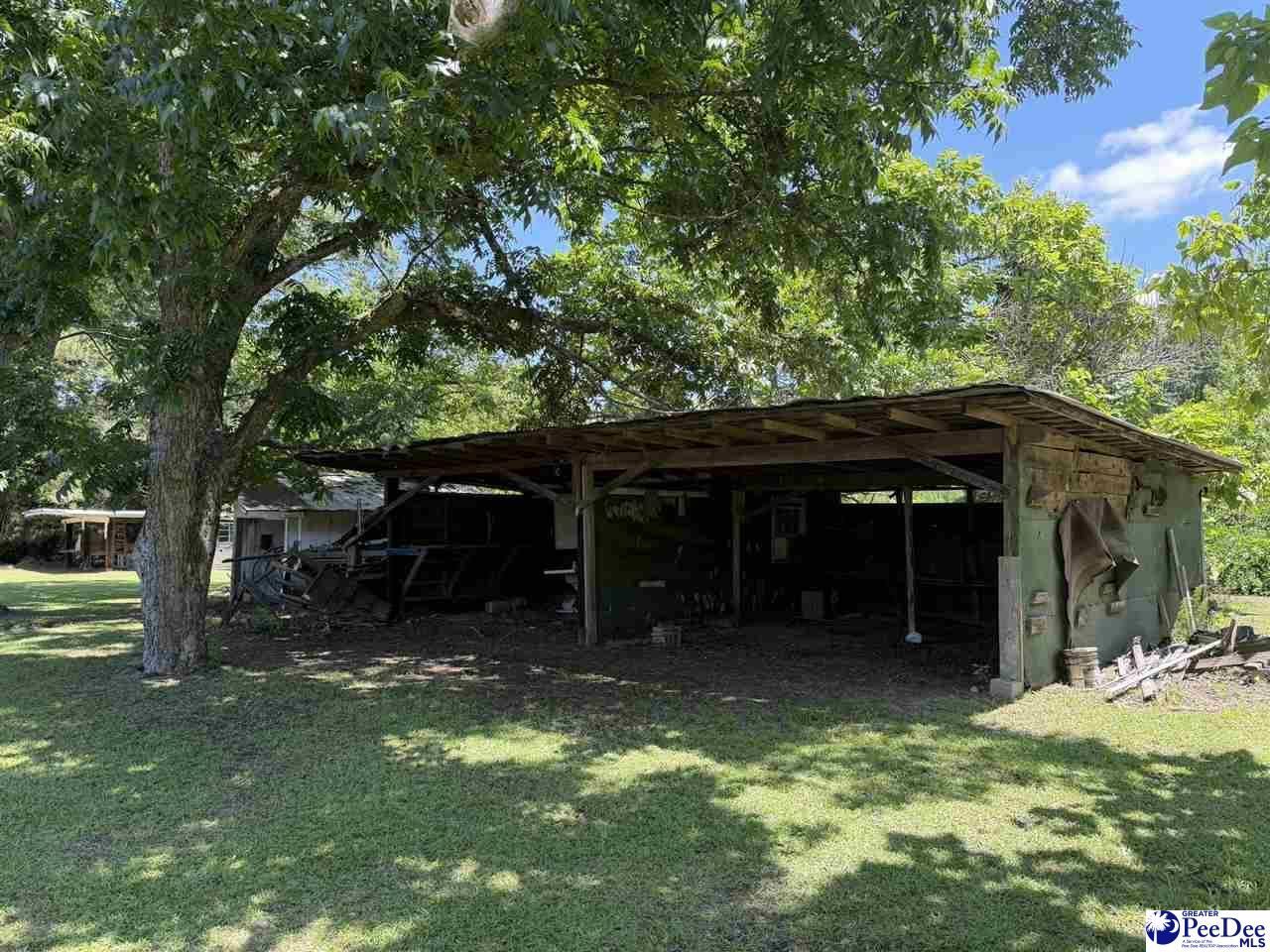749 Henry St Ext Photo 5
