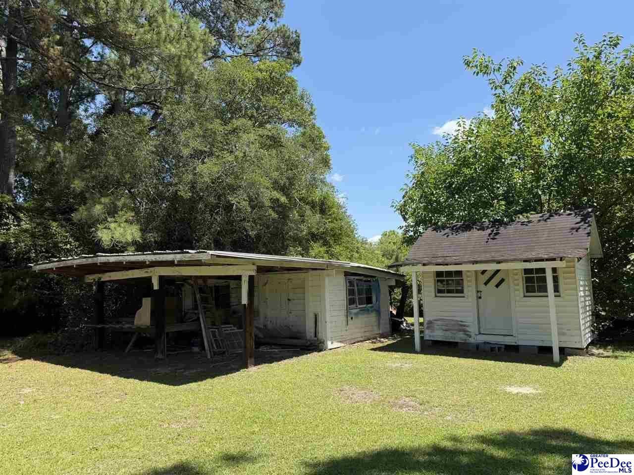 749 Henry St Ext Photo 9