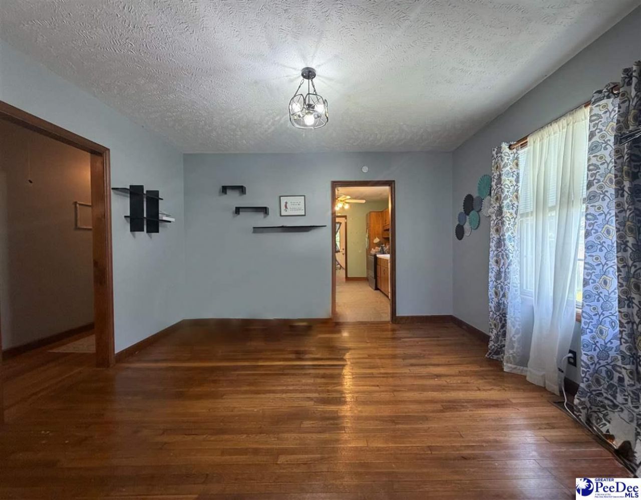 113 Zelle Street Photo 8